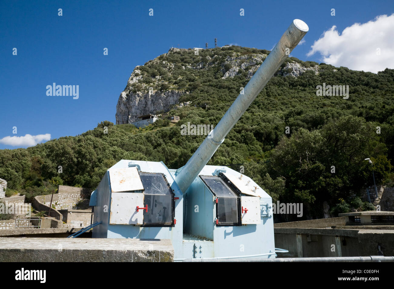 Historischen defensive britische / englische Artillerie / Kanone Kanone aus der Zeit des zweiten Weltkriegs / WW2 am Felsen von Gibraltar Stockfoto