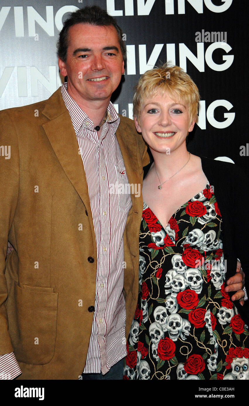 Johnny Shentall und Yvette Fielding Leben 2008 Sommerflugplan starten bei China Tang im Dorchester - innen Ankünfte Stockfoto