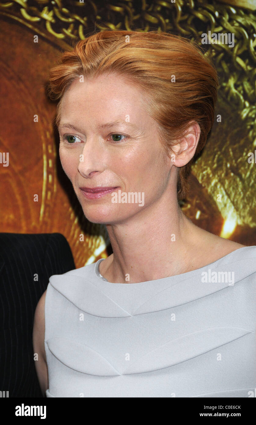 Chronicles of narnia tilda swinton Fotos und Bildmaterial in hoher