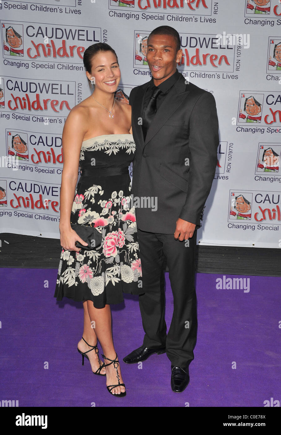 Gemma Atkinson und Marcus Bent Caudwell Kinder präsentieren die Legenden Kugel am Battersea Evolution - Ankünfte London, England Stockfoto