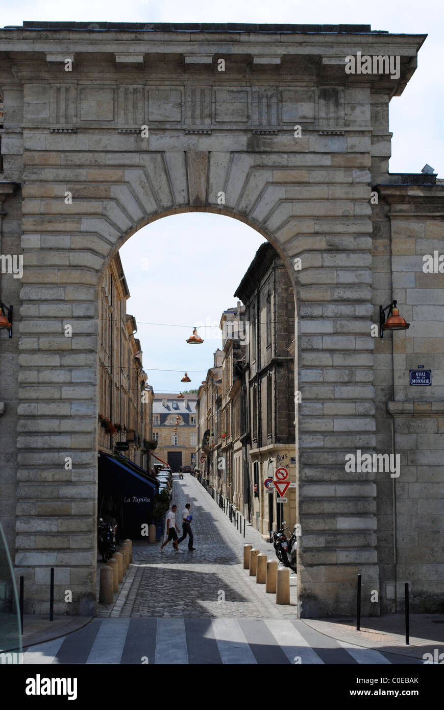 Torbogen in Bordeaux, Frankreich Stockfoto