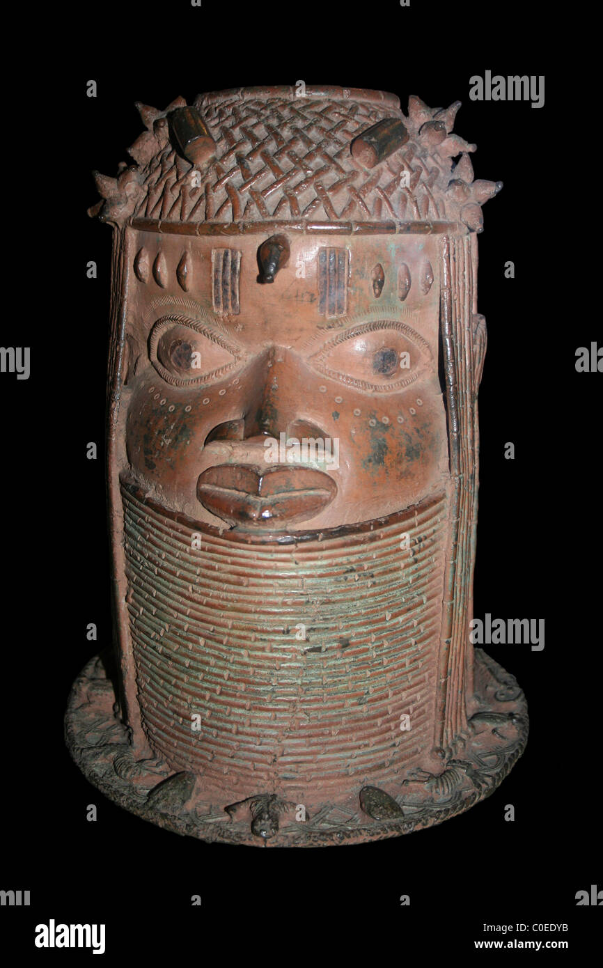 Darstellung einer Benin König oder Oba Messingkopf Stockfoto