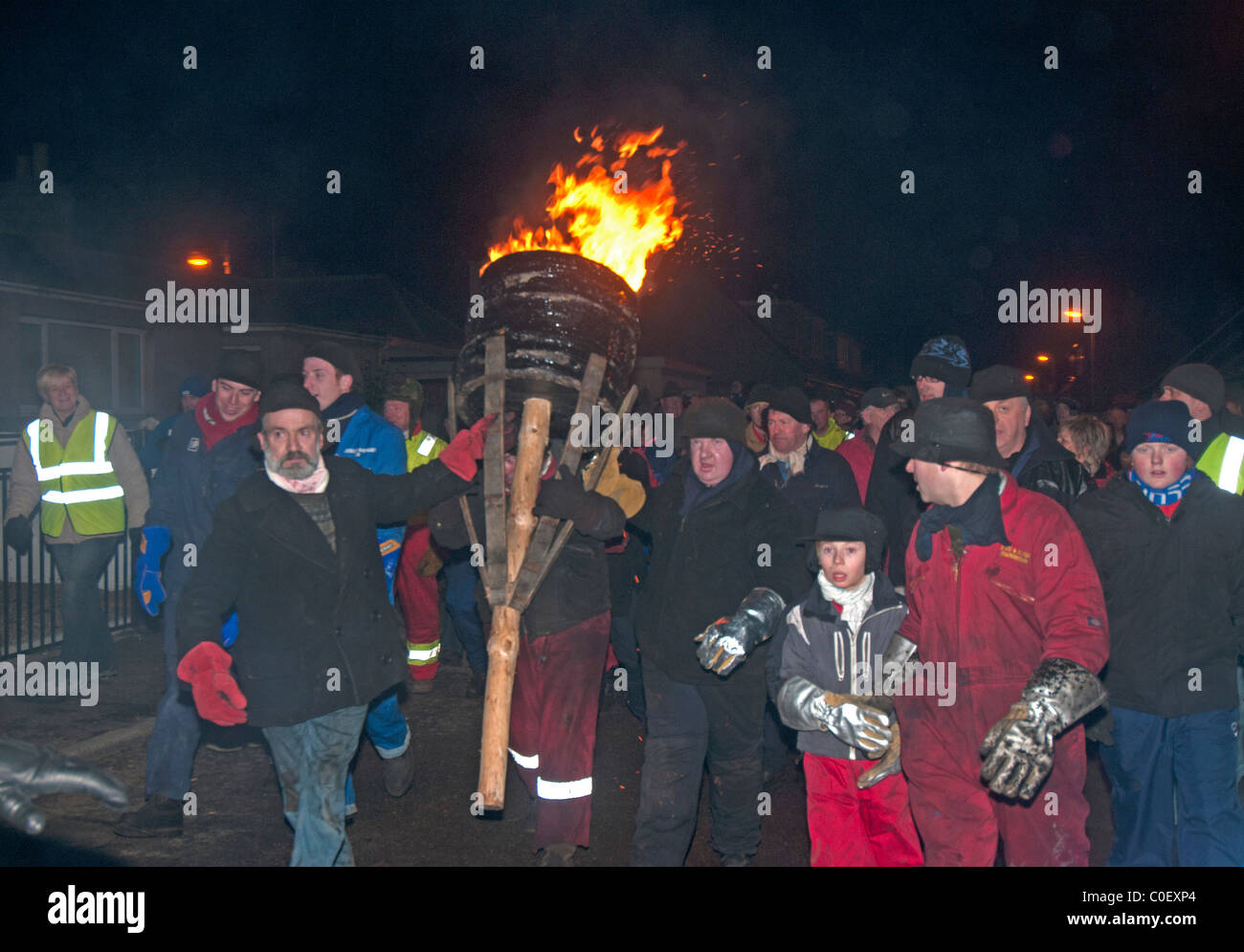 Die traditionelle jährliche "Burning von der Clavie' in Burghead Moray am 11. Januar die heidnischen Neujahr.  SCO 7101 Stockfoto
