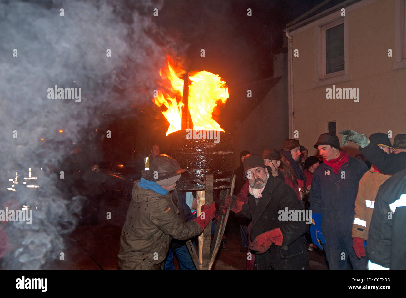 Die traditionelle jährliche "Burning von der Clavie' in Burghead Moray am 11. Januar die heidnischen Neujahr.  SCO 7102 Stockfoto