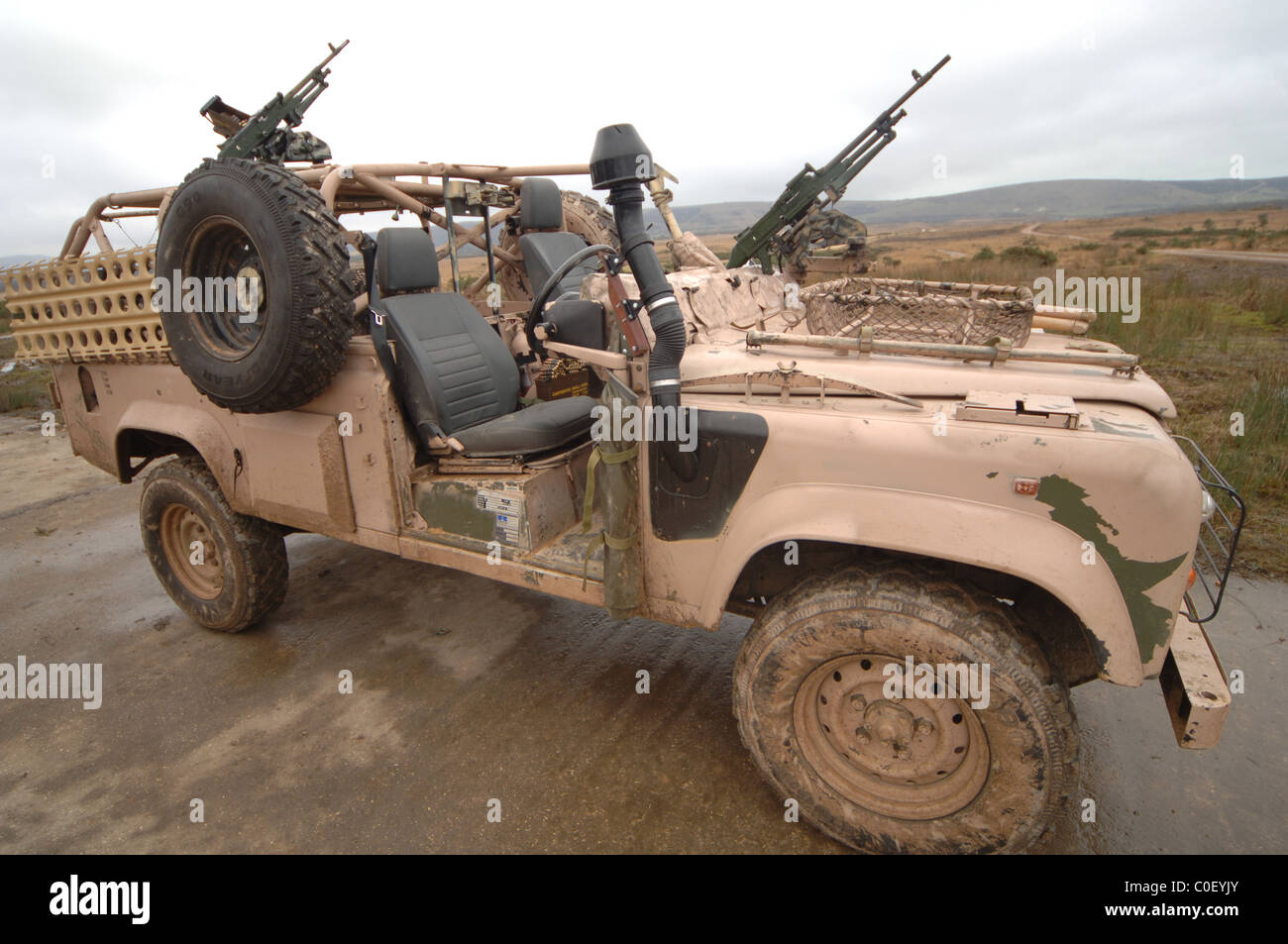 Der Pathfinder Platoon während des Trainings eine rosarote Panther stark bewaffnet Landrover WMIK Stockfoto