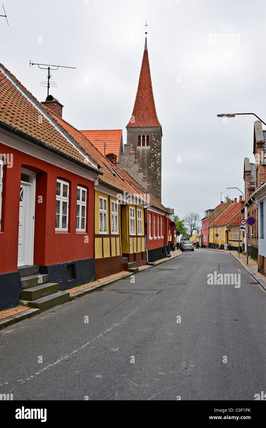 Fachwerkhäusern in einer malerischen Straße, die während des Krieges, Ronne nach schweren Schäden im traditionellen Stil wieder aufgebaut Stockfoto