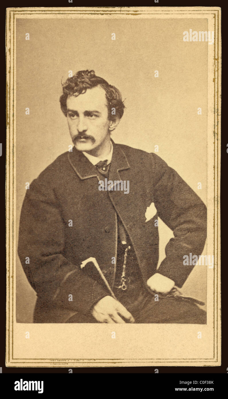John Wilkes Booth Foto Portrait sitzen Holding Rohr Präsident Lincoln Attentäter Stockfoto