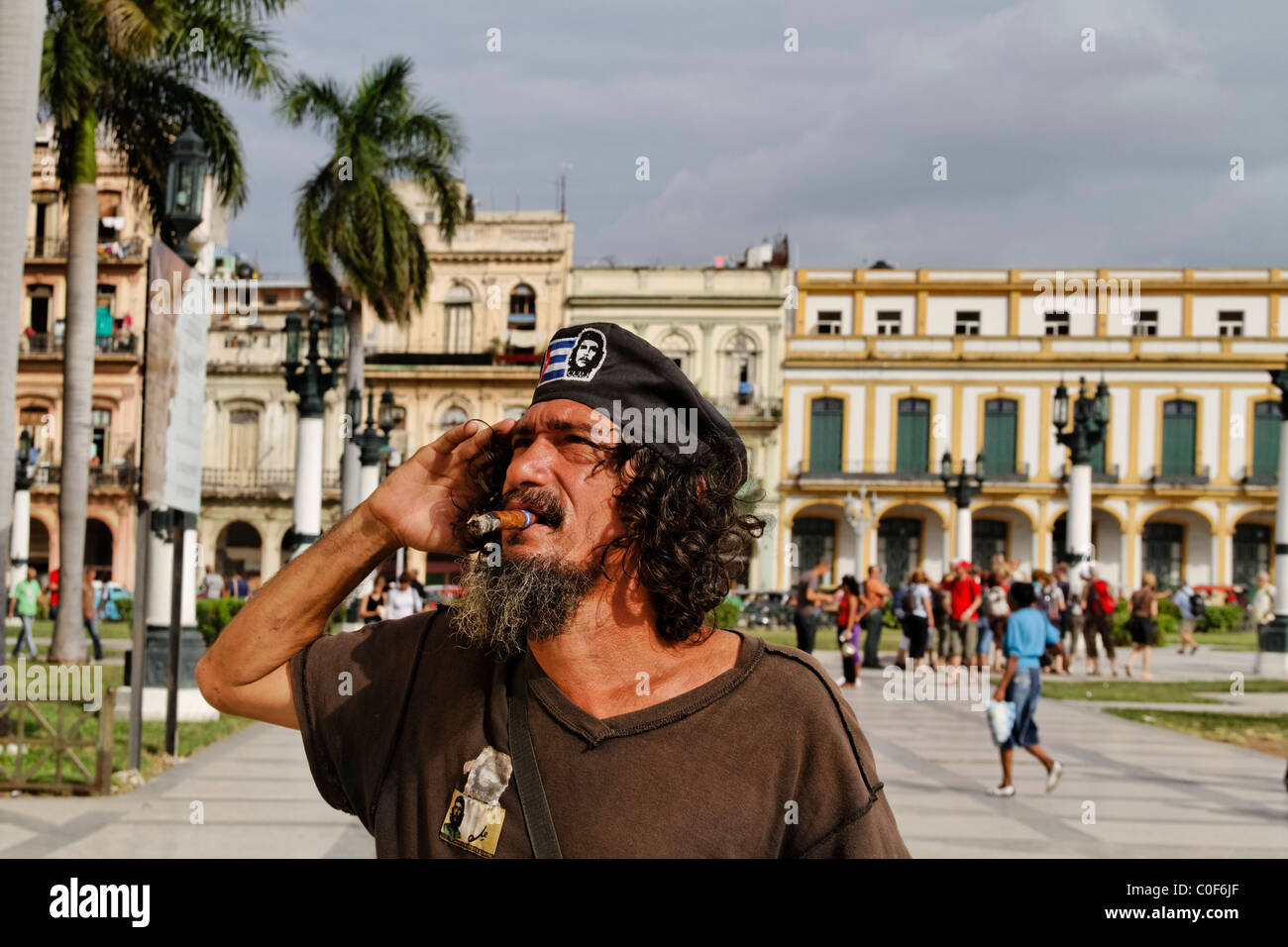 Che Guevara Doppel posiert in Havanna Zentrum in der Nähe von Capitol, Kuba Stockfoto
