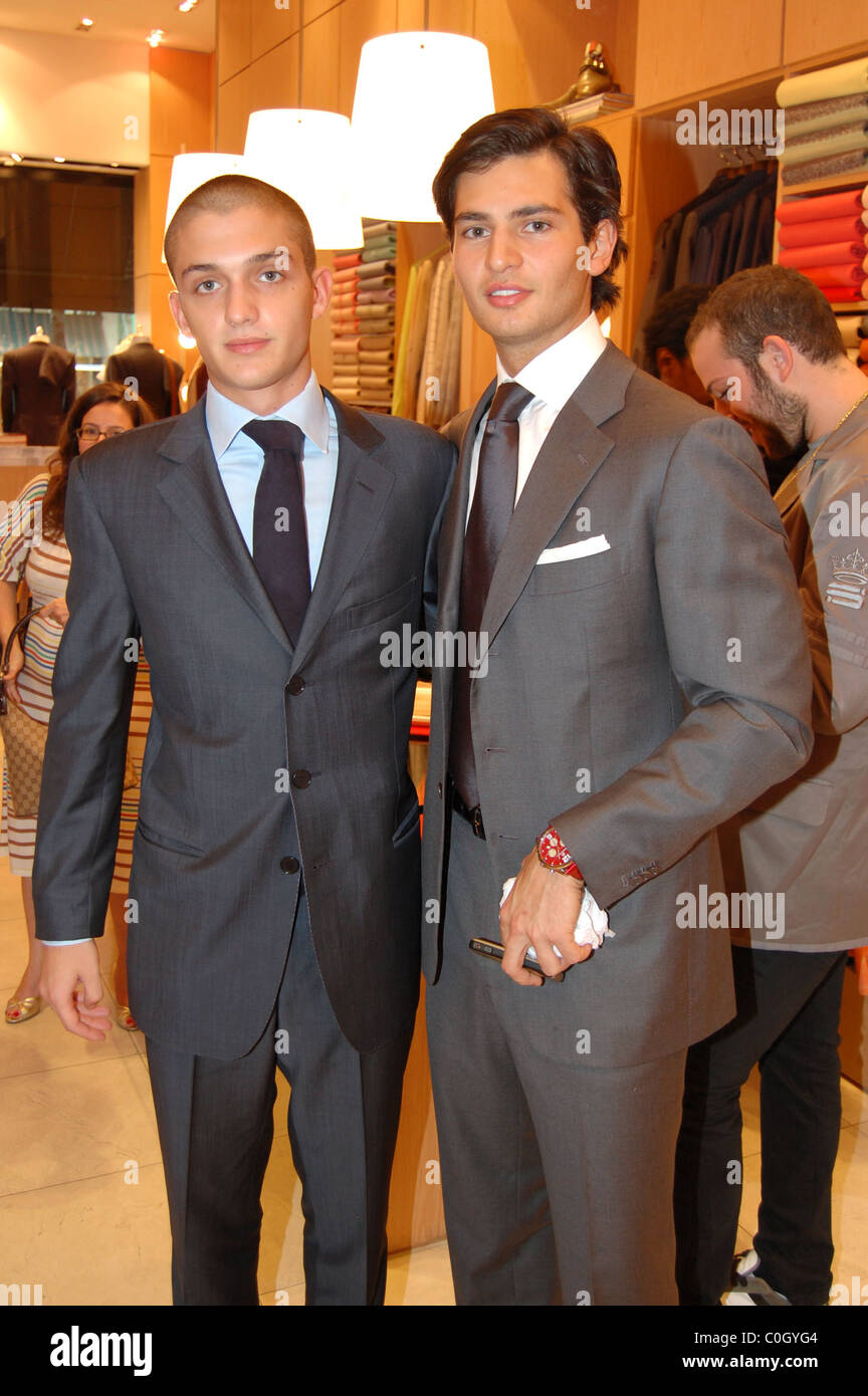 Maggio Cipriani und Robert Vacca Arianna Huffington buchen Keysigning-Party bei Domenico Vacca New York City, USA - 23.06.08 Stockfoto