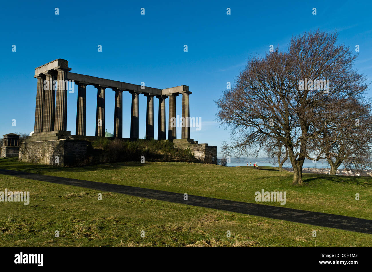 dh Parthenon-Denkmal CALTON HILL EDINBURGH SCHOTTLAND Nationaldenkmal Napoleonischer Krieg Unvollendetes Denkmal Athen des nördlichen historischen Winters uk Torheit Stockfoto