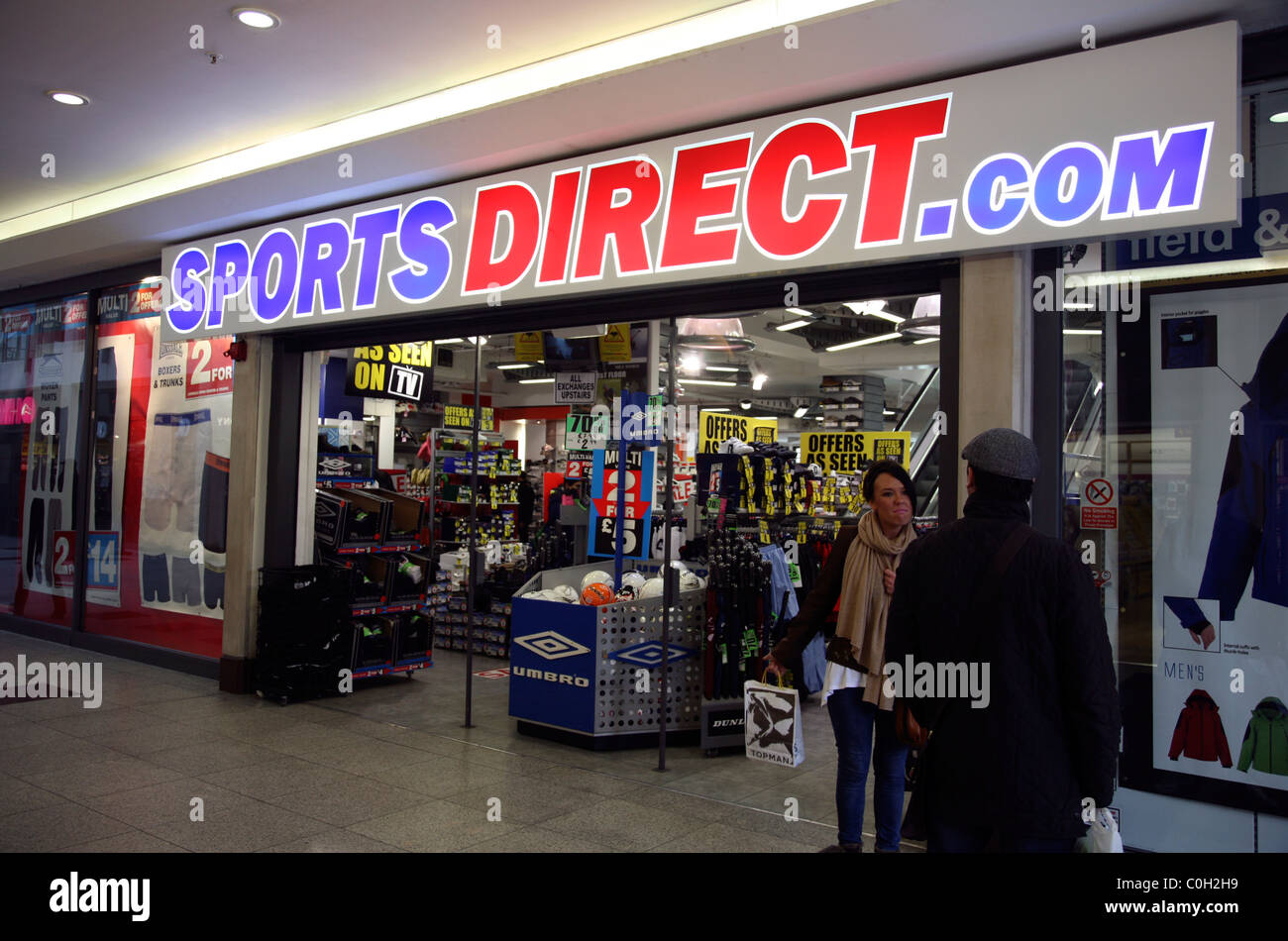 Sportgeschäft direkt am Grand Arcade in Cambridge Stockfoto
