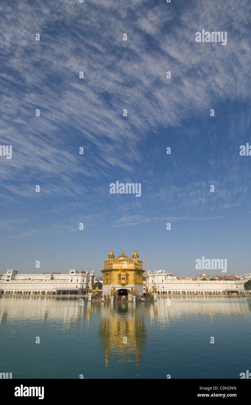 Hari Mandir (göttlichen Tempel) und Sarovar (Heilige Pool der unsterblichen Nektar), Goldene Tempel von Amritsar, Punjab, Indien Stockfoto