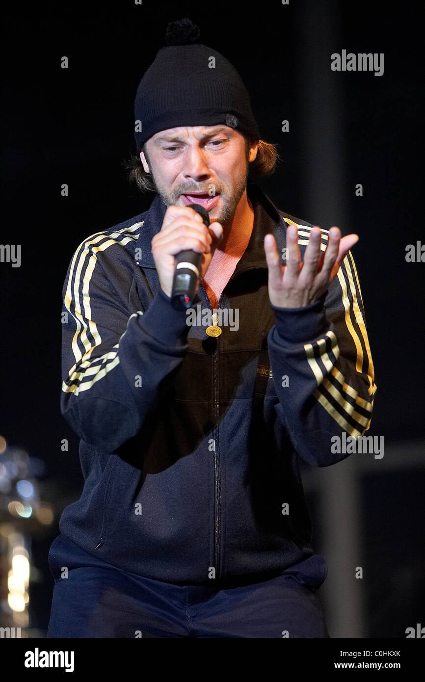 Jay Kay von Jamiroquai, die live auf dem SuperBock SuperRock Festival statt in der Parque da Cidade Porto, Portugal- Stockfoto