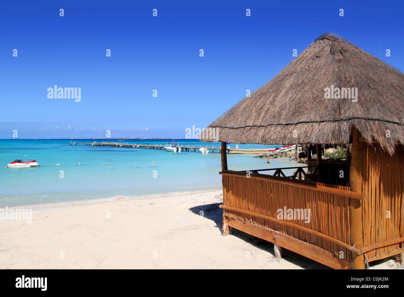 Kabine tropischen Meer Holz auf türkisblaue Karibik Stockfoto