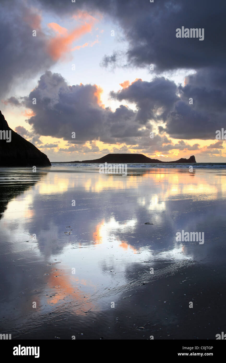 Worms-Kopf eingefangen von Rhossili Beach auf Gower, South Wales Stockfoto