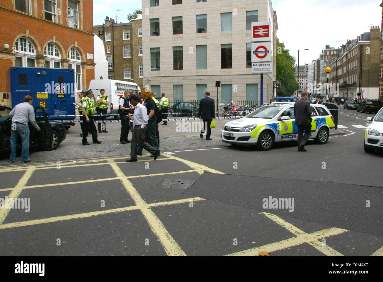 Einem versuchten Raub auf einem G4S Security van Fehler außerhalb Bahnhof Marylebone, London. Der Bereich abgesperrt war, als ein Stockfoto