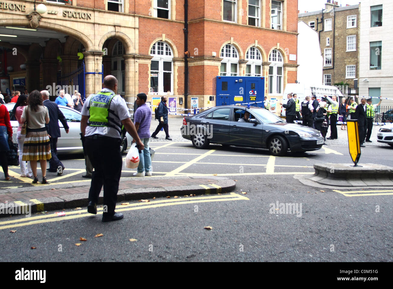 Einem versuchten Raub auf einem G4S Security van Fehler außerhalb Bahnhof Marylebone, London. Der Bereich abgesperrt war, als ein Stockfoto