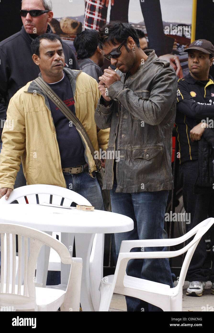 Ajay Devgan Fiming vor Ort der neue Film "London Dreams" Picadily Circus London, England - 06.10.08 Stockfoto