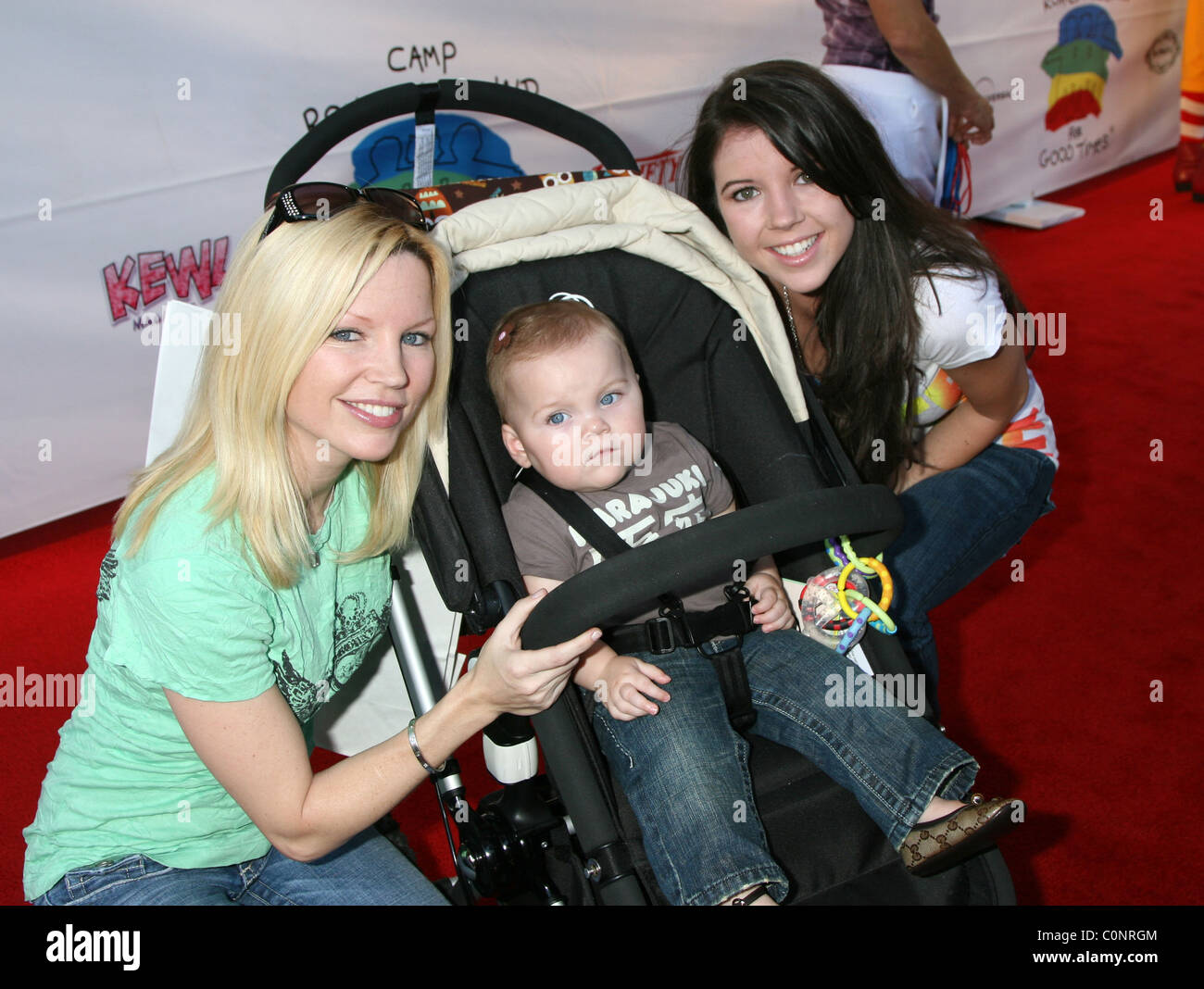 Renee Sloan & Bailey Baio Camp Ronald McDonald 16. ordentlichen Familie Halloween Karneval Universal Studios Universal City, CA- Stockfoto