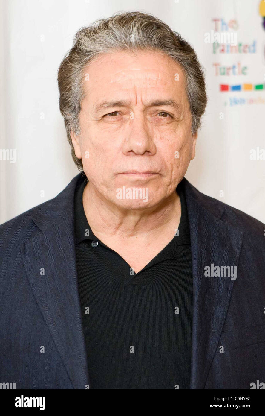 Edward James Olmos nutzen für die gemalte Schildkröte an der Davies Symphony Hall San Francisco, Kalifornien - 27.10.08 (obligatorisch) Stockfoto