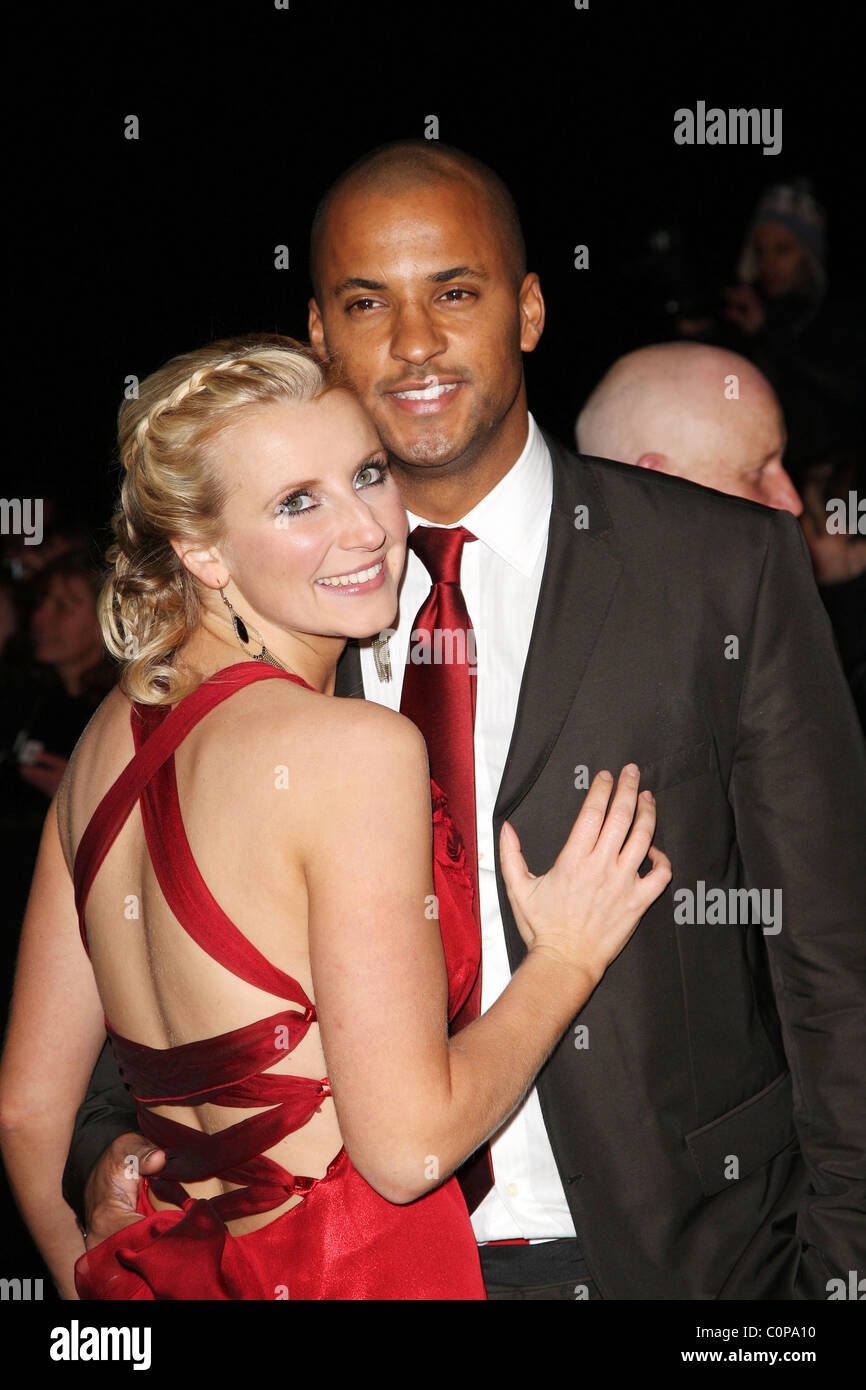 Carley Stenson und Ricky Whittle National Television Awards 2008 statt, in der Royal Albert Hall - London, England eingetroffen- Stockfoto