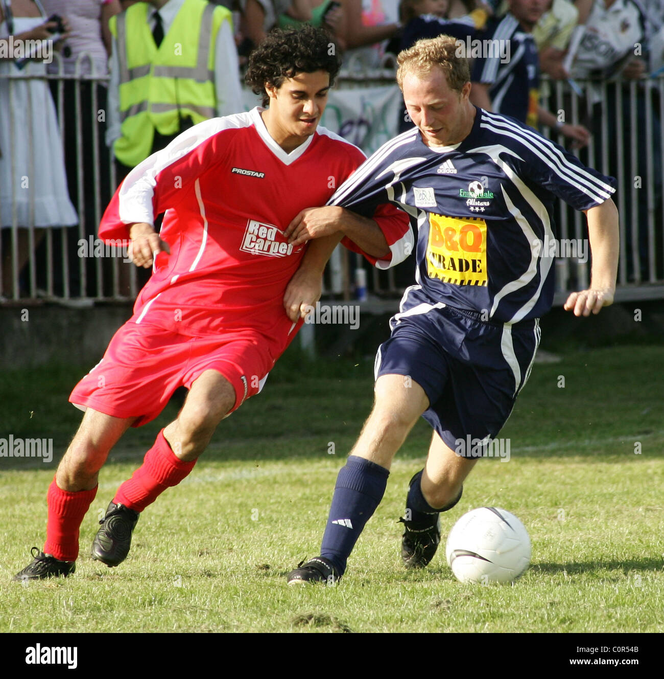Emmerdale All Stars V The Red Carpet Charity Fußball zugunsten DebRA am Haus Featherstone Rovers West Yorkshire, Stockfoto