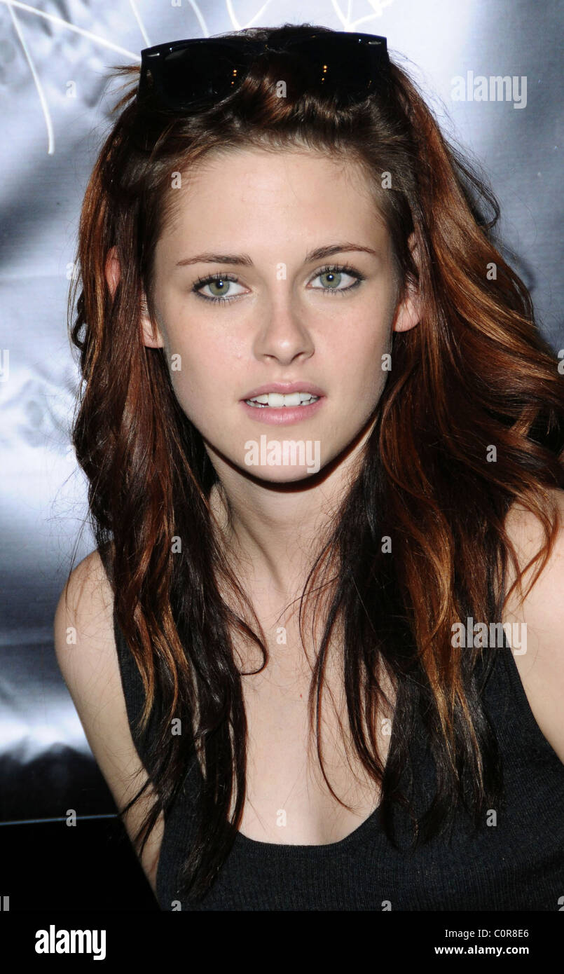 Kristen Stewart Stars Des Neuen Films Twilight Zeichen