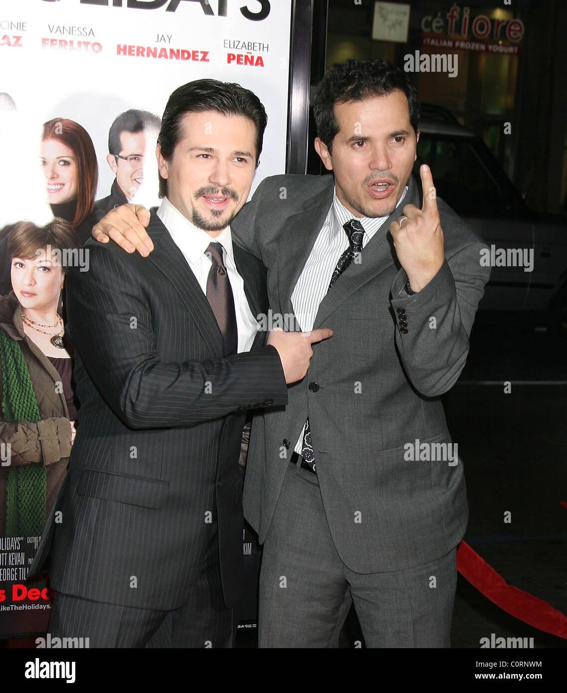Freddy Rodriguez und John Leguizamo "Nothing Like The Holidays" Los Angeles Premiere - Arrivals Los Angeles, Kalifornien - Stockfoto