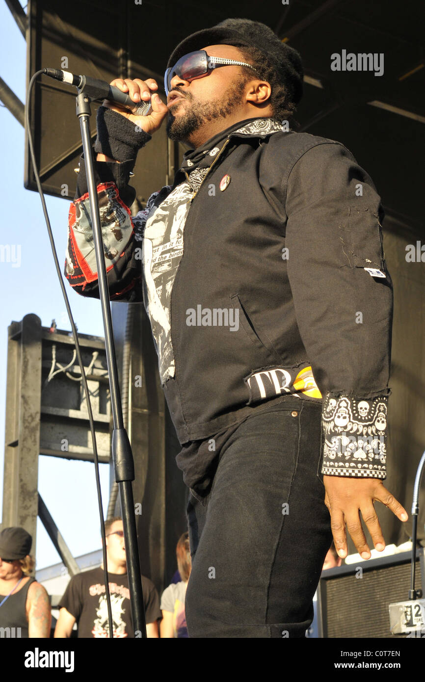 Benji Webbe von Skindred "Buzz Bake Sale" Konzert in der Cruzan Amphitheatere auf West Palm Beach, Florida. Miami, Florida, USA- Stockfoto