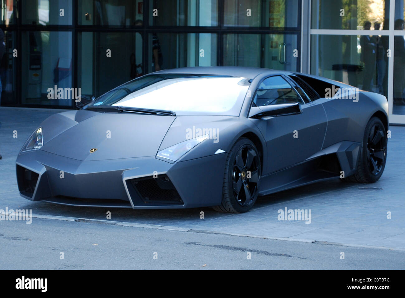 LAMBORGHINI REVENTON Nummer 20 kommt IN THE UK Lamborghini lieferte das letzte seiner 20, 1 Million Euro plus Steuern, Stockfoto