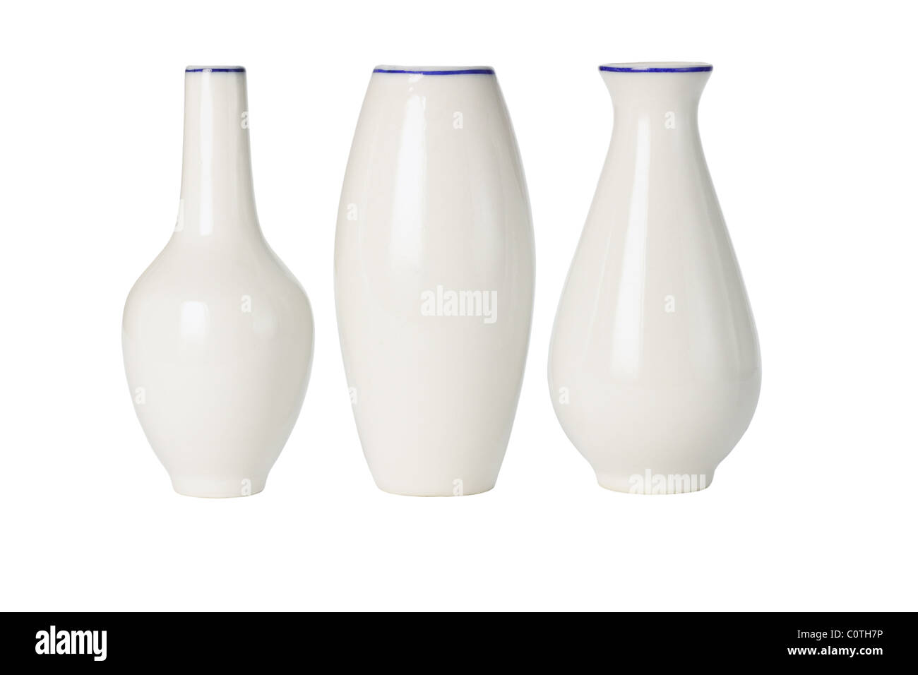 Chinesische Porzellan-Vasen in verschiedenen Formen auf weißem Hintergrund Stockfoto