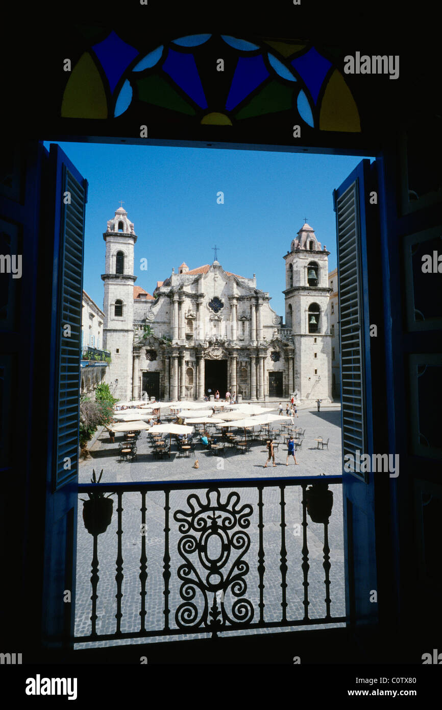 Havanna, Kuba. Catedral De La Habana, Plaza De La Catedral. auch bekannt als Catedral De La Virgen Maria De La Concepcion Immaculada. Stockfoto
