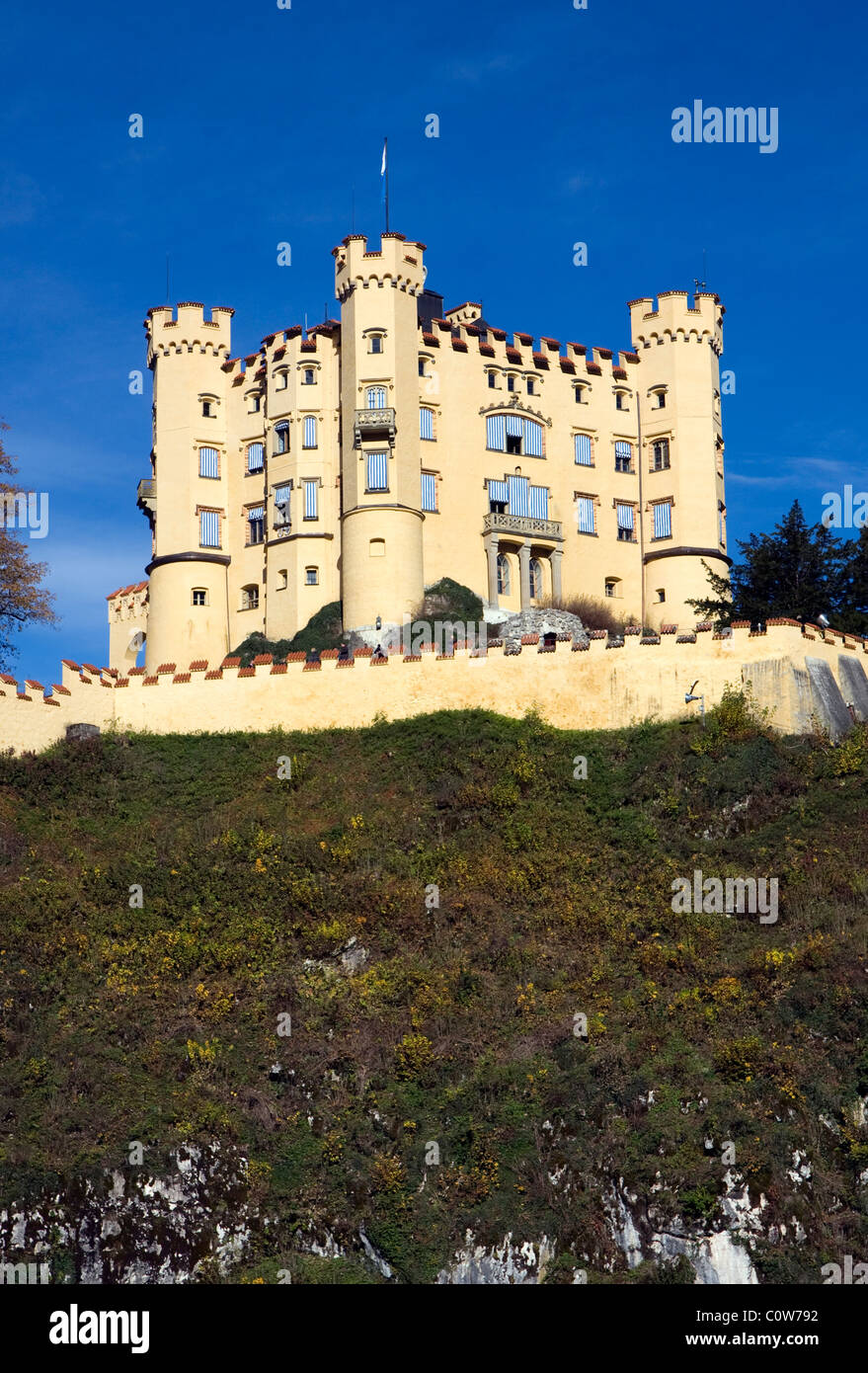 Hohenschwangau Schloss in Bayern, Deutschland und befindet sich auf einem Berg nahe der Stadt Füssen in Bayern Stockfoto
