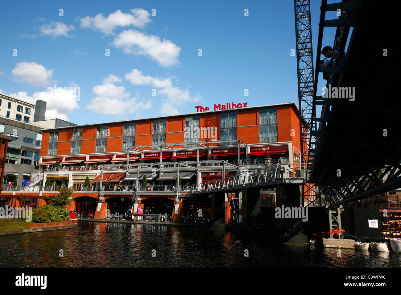 Das Postfach shopping-Komplex mit vielen Cafés und Restaurants. Birmingham, England, Vereinigtes Königreich. Stockfoto