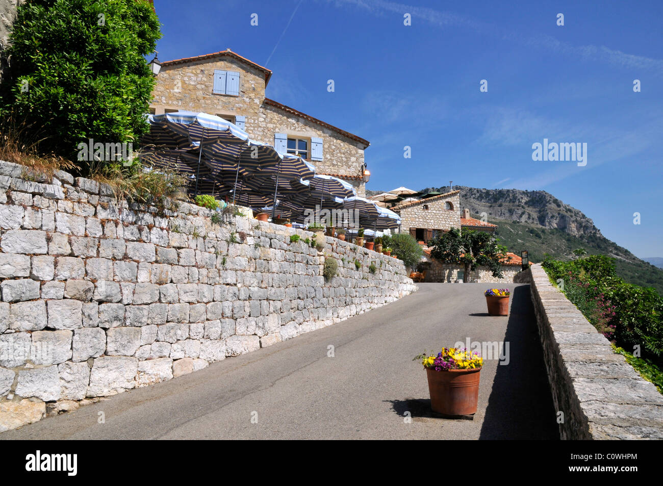 Dorf von Gourdon im Südosten Frankreichs, Departement Alpes-Maritimes Stockfoto