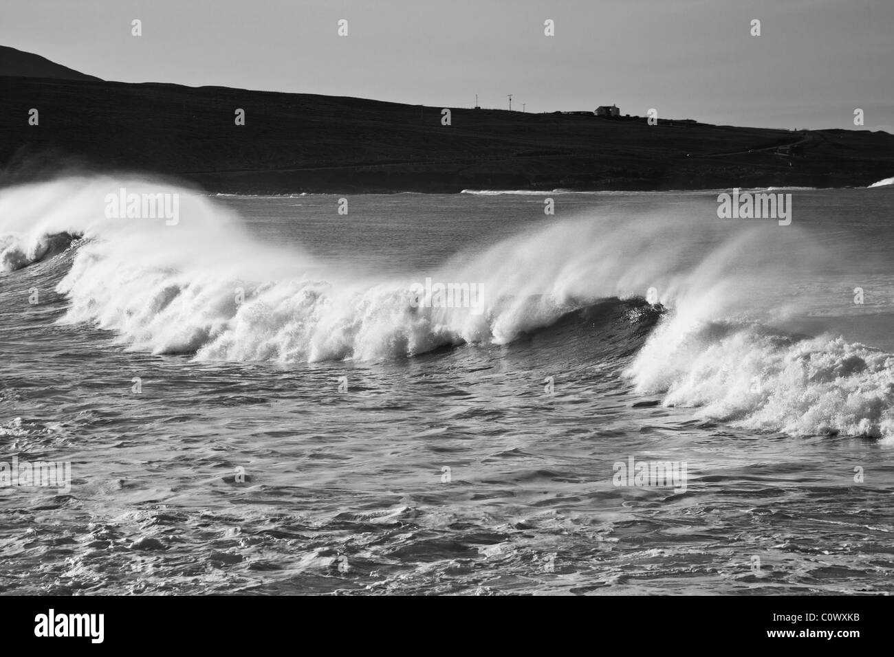 Wellen kommen direkt in Küste der Atlantik West von der Isle of Harris, Schottland. Stockfoto