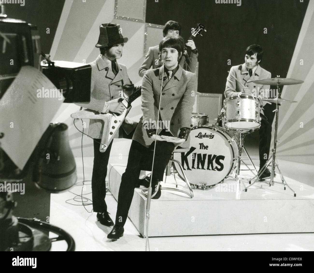 DIE Knicke UK-pop-Gruppe auf Granada TV Piccadilly Palast Programm über 1967 - siehe Beschreibung unten Stockfoto