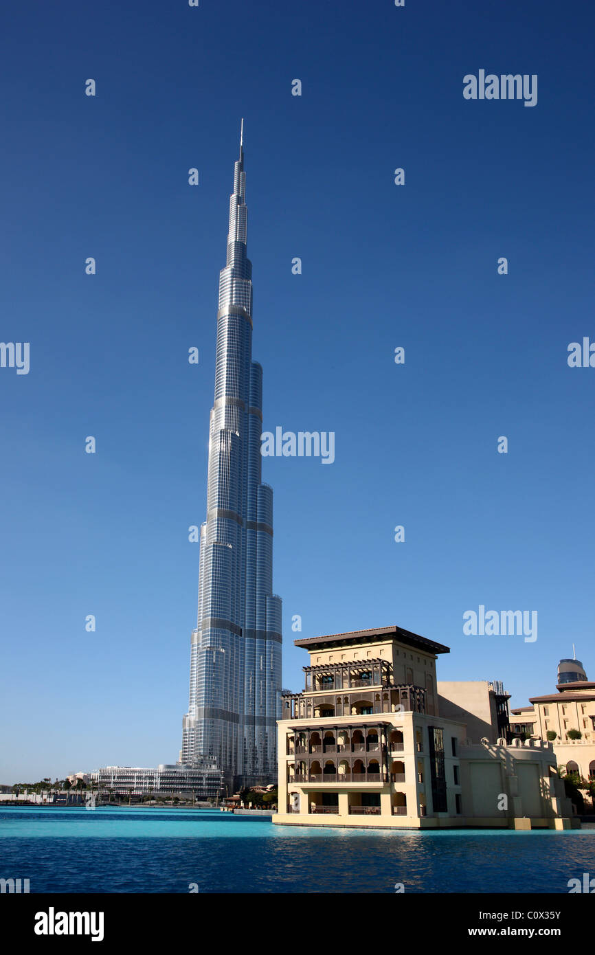 Burj Chalifa, Turm, das höchste Gebäude der Welt. Dubai, Vereinigte Arabische Emirate. Stockfoto