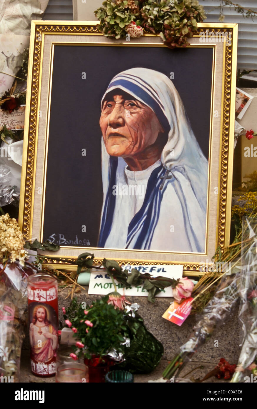 Denkmal für Mutter Theresa vor der indischen Botschaft in Washington, DC. 8. September 1997 Stockfoto