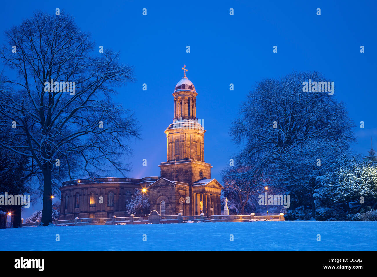 Winterschnee im Abendlicht, St. Chads Kirche, Quarry Park, Shrewsbury, Shropshire, England, UK, Deutschland, GB, Stockfoto