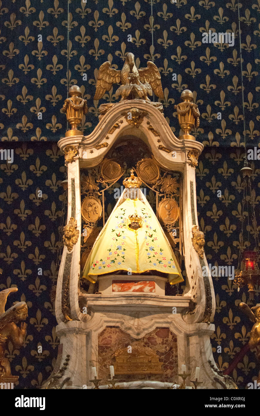 Natives Statue der schwarzen Madonna Le Kathedrale NotreDame du Puy