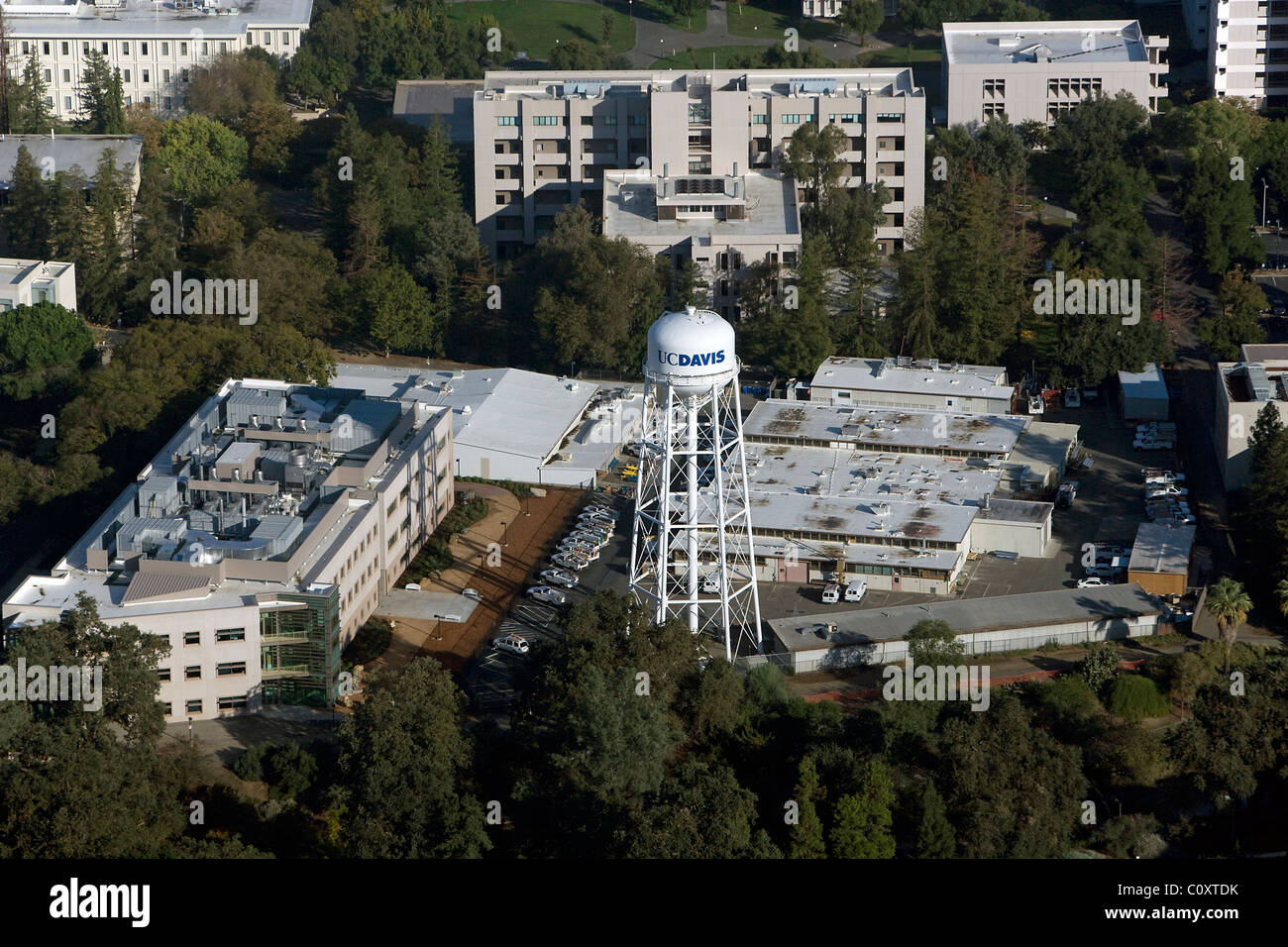Luftaufnahme über dem Campus Wasserturm University of California Davis Stockfoto