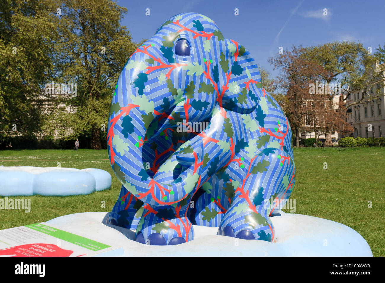 Herr Williams von Sheara Abrahams in Green Park und ein Teil des Londoner 2010 Elephant Parade 2010. Stockfoto