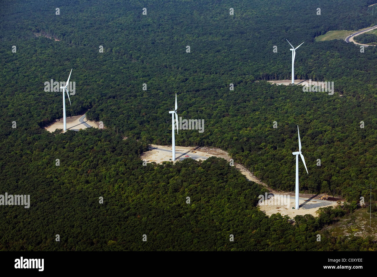 Luftaufnahme über Windturbinen Laubwald Appalachen-Pennsylvania Stockfoto