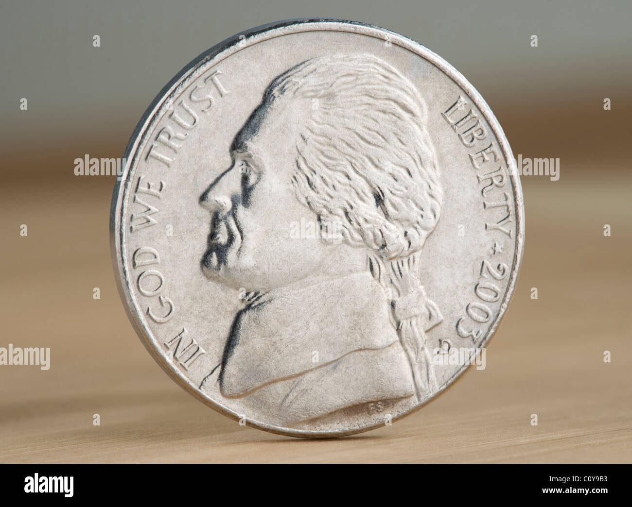 2010 US Nickel Münze. Der Nennwert von 5 Cent ist jetzt kleiner als der Wert der Metalle in der Münze. Stockfoto