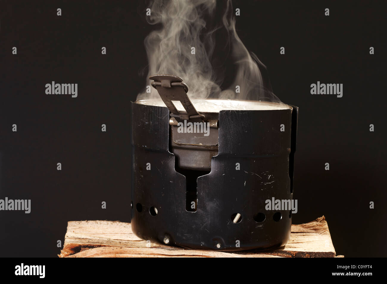 Schwedische Armee Tangia Mess Kit zum Garen von Lebensmitteln Stockfoto