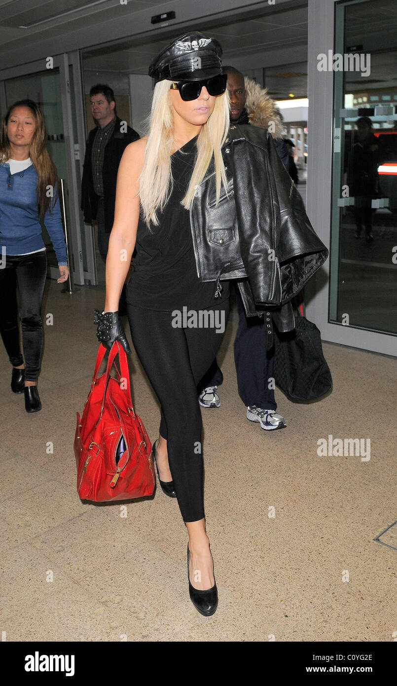 Joanne Stefani Germanotta Alias Lady GaGa kommt am Flughafen Heathrow früh am Morgen, nach ihrem einwöchigen Aufenthalt in London. Stockfoto
