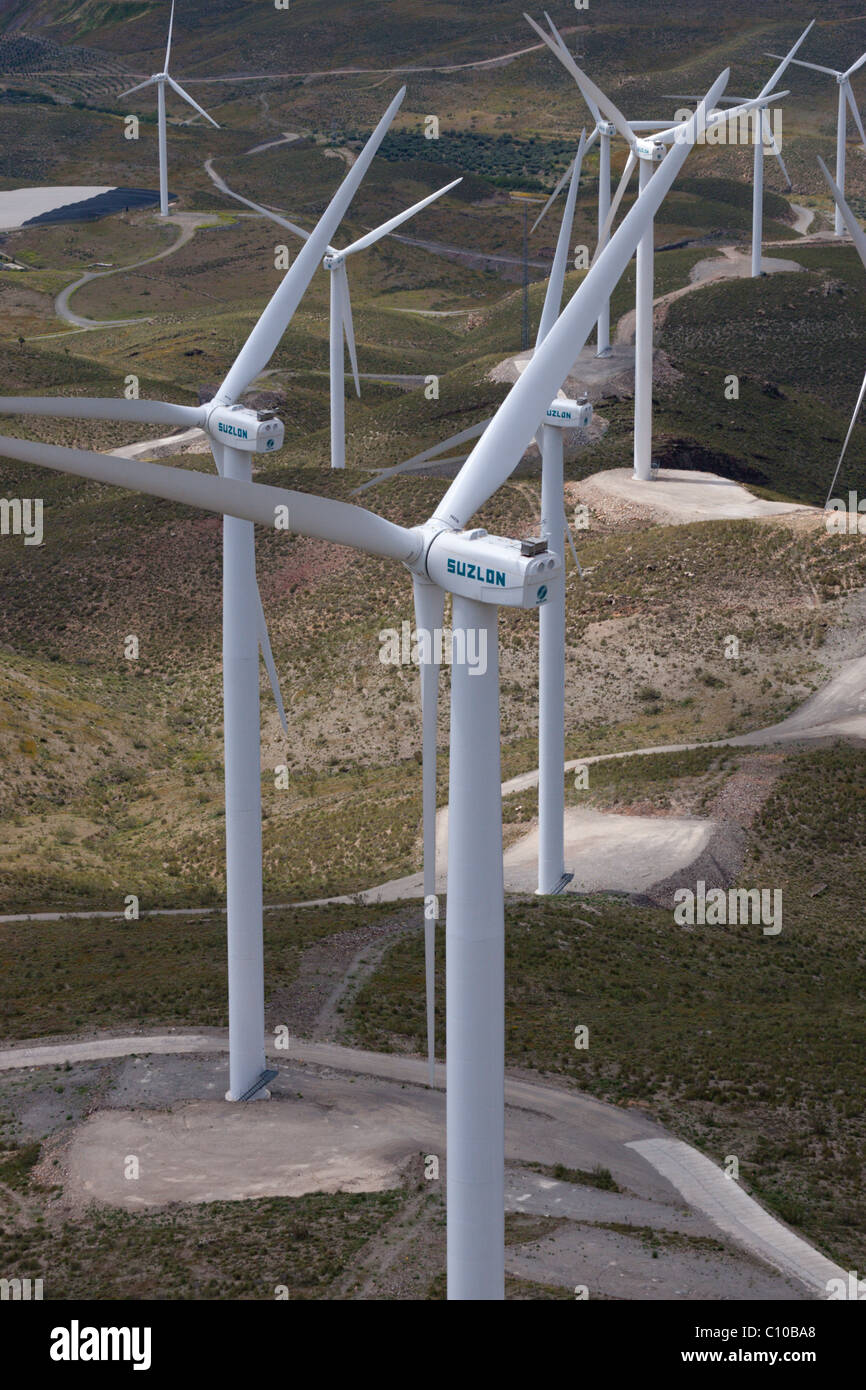Wind-Turbinen Fans Türme Strom grüne Spanien Markt heißen trockenen sonnigen Strom Ökostrom Umwelt Umwelt aufrecht zu erhalten Stockfoto