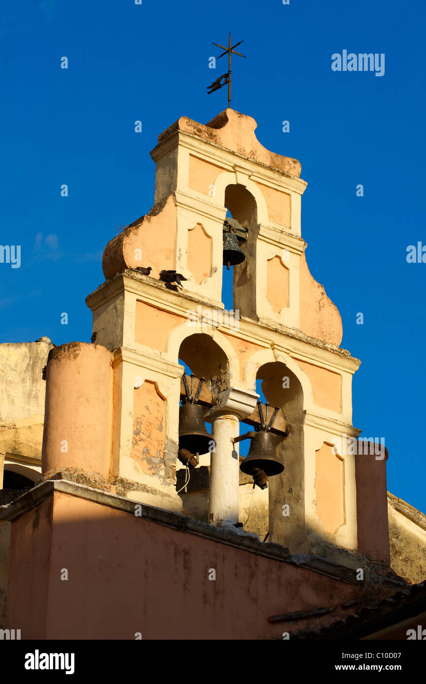 Glockenturm der Kirche eine griechisch-orthodoxe Kirche, Altstadt von Korfu, griechischen Ionischen Inseln Stockfoto