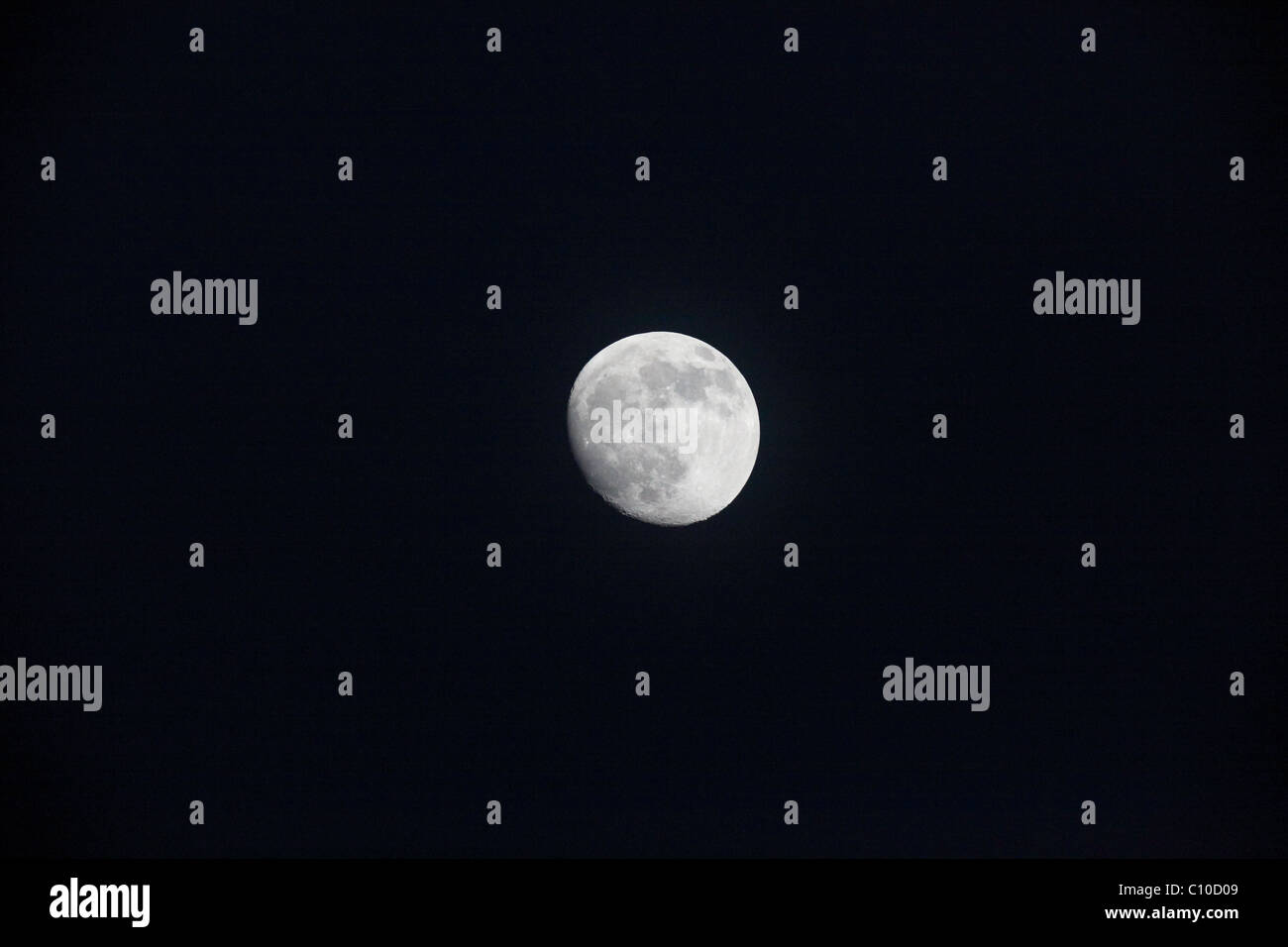 Crescent Moon Nachthimmel Stockfoto